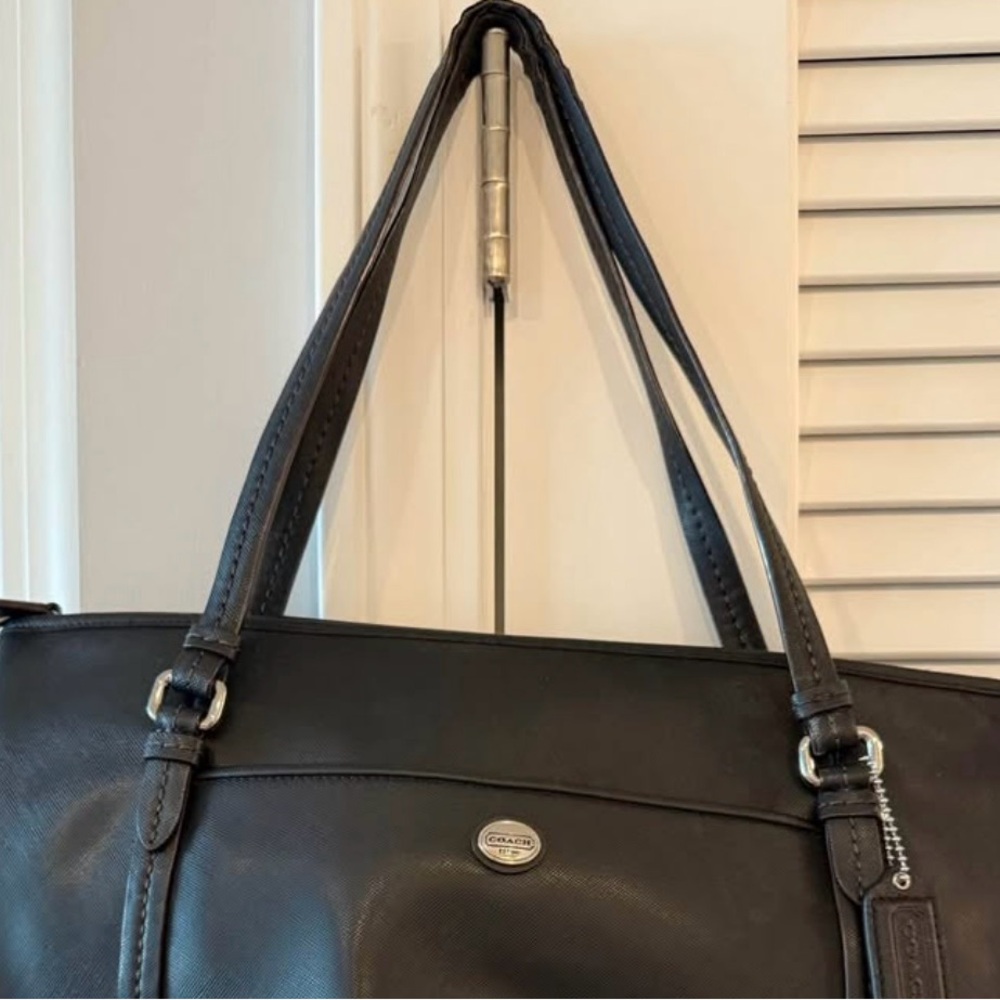 Coach Peyton Black Leather Tote Purse Shoulder Pocket purse - Picture 5 of 6